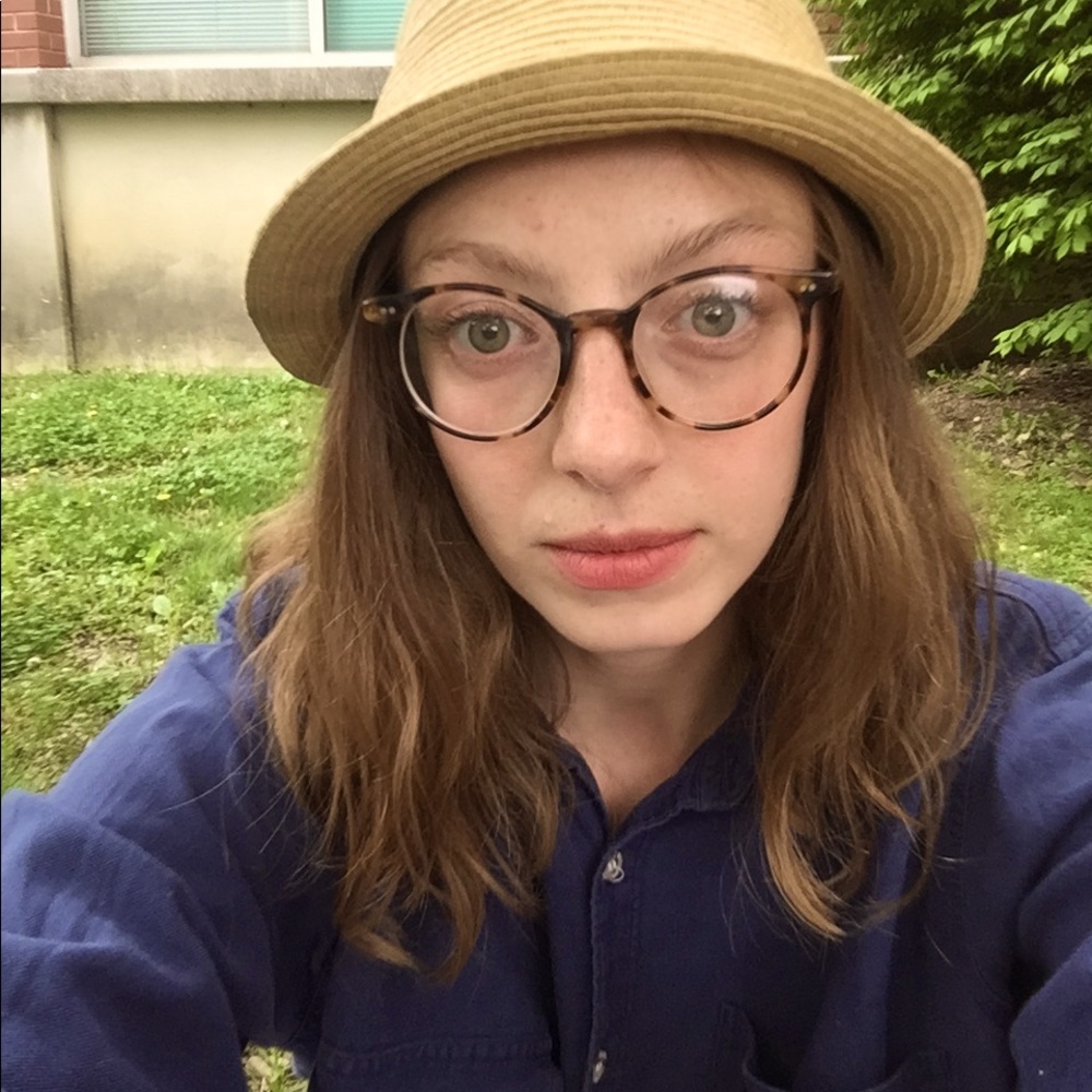 Meet your Posher, Abigail